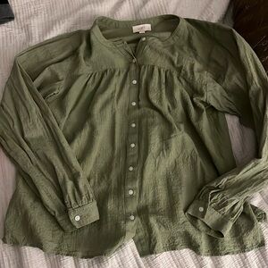 LOFT Button down blouse